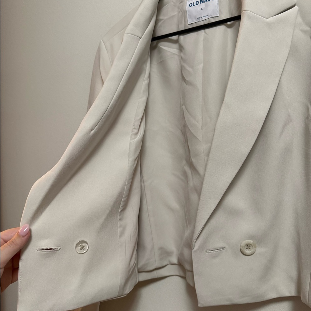 Old Navy Cream Blazer‎ - Picture 5 of 7